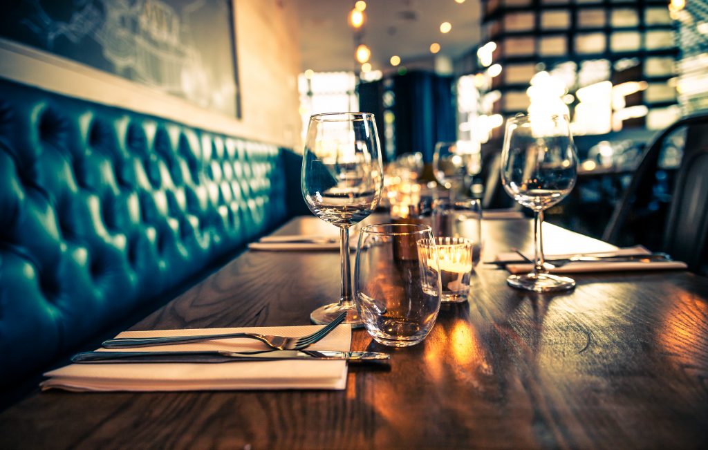 table set restaurant